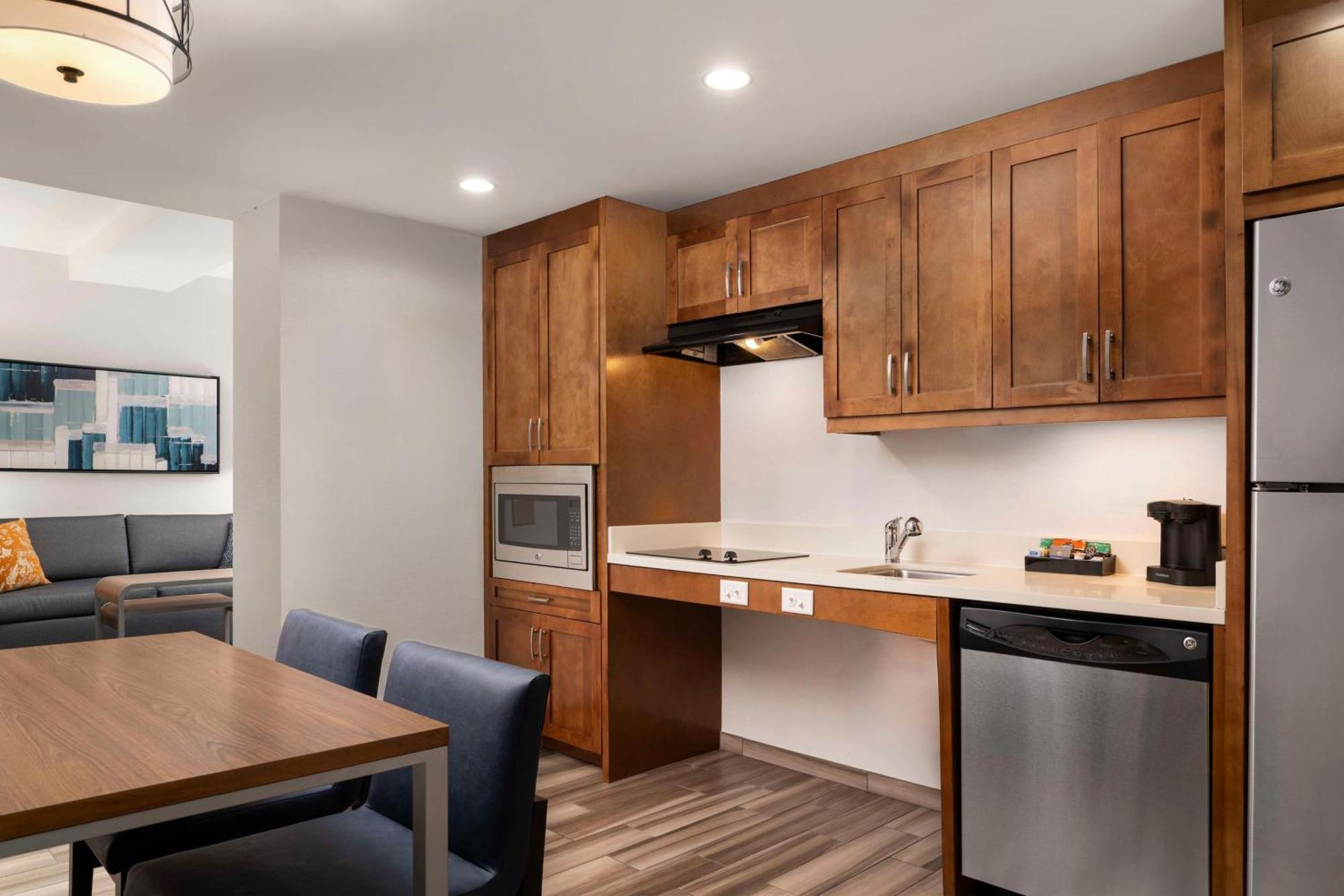 Homewood Suites By Hilton Boston Brookline-Longwood Medical Exterior foto