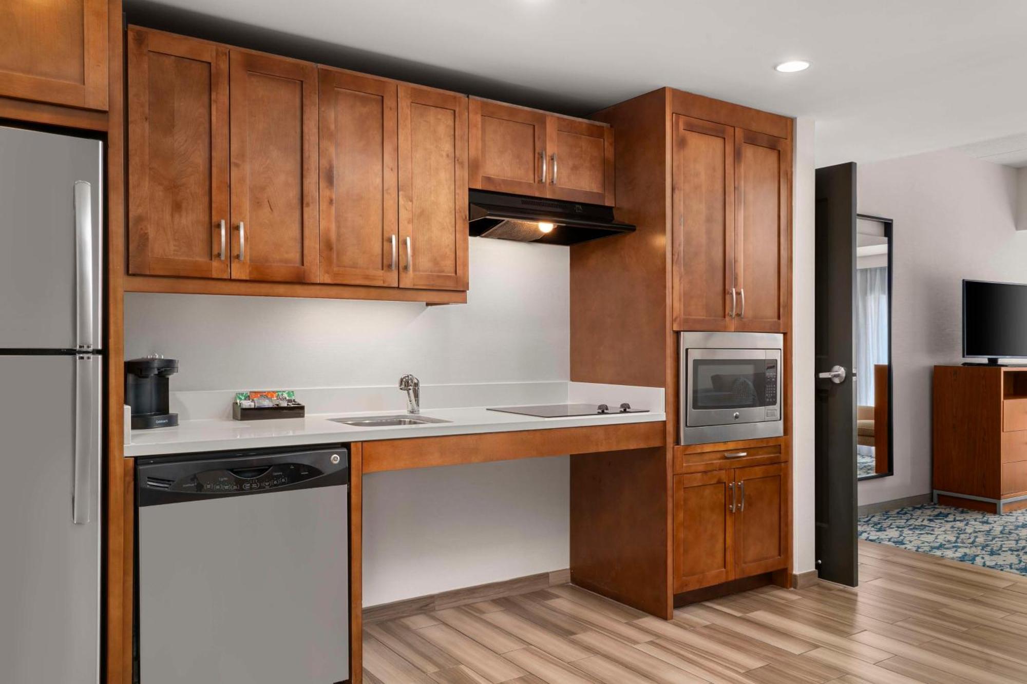 Homewood Suites By Hilton Boston Brookline-Longwood Medical Exterior foto